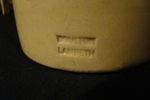 Chicken Waterer made in England by Doulton Lambeth, CW123, close-up